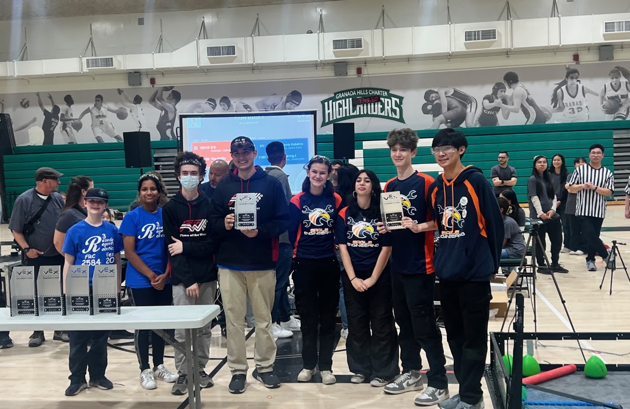 Reseda Robotics students and mentors together at a robotics event